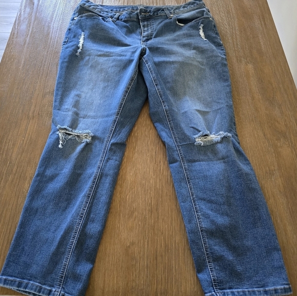 crown & ivy Denim - Crown and ivy Capri jeans‎